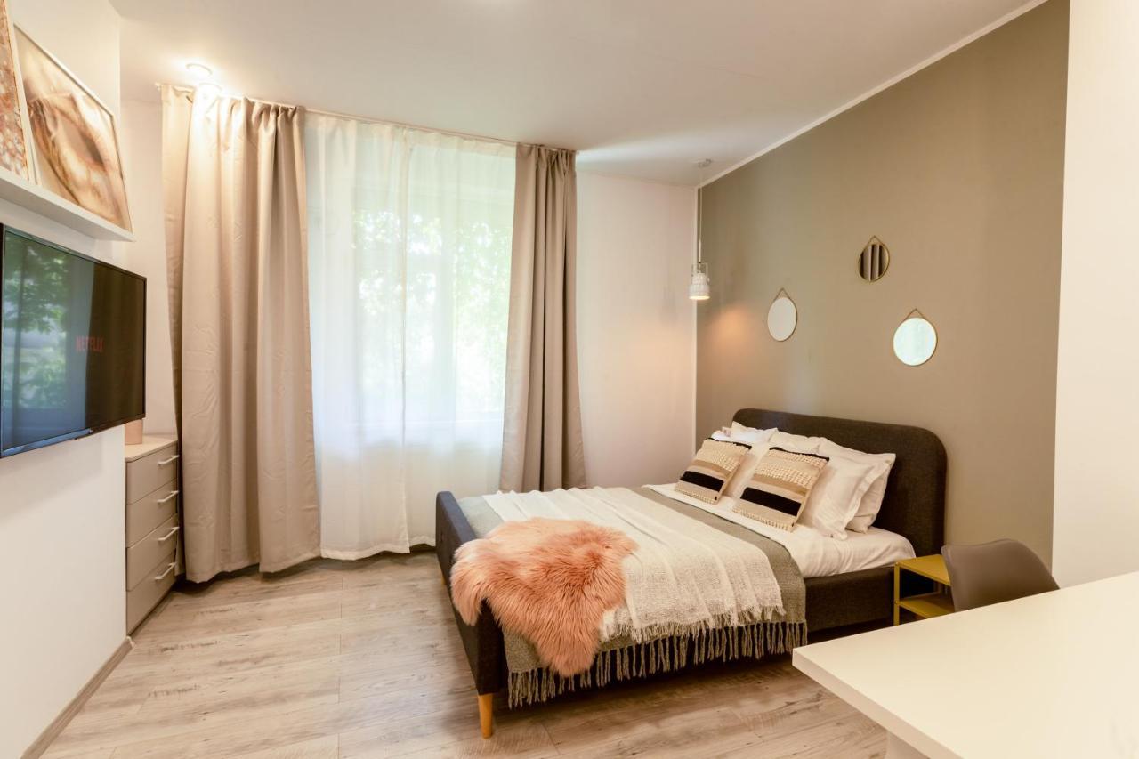 Ideal Stay: Spacious 2Br Apt Near Calea Victoriei Bukares Bagian luar foto