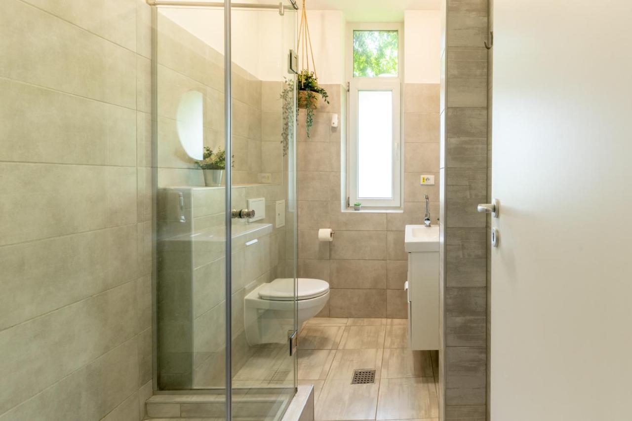 Ideal Stay: Spacious 2Br Apt Near Calea Victoriei Bukares Bagian luar foto